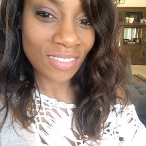 Meet your Posher, Jonella